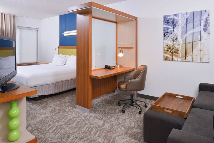 Room 21 of 33