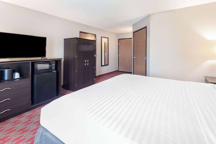 Room 18 of 36