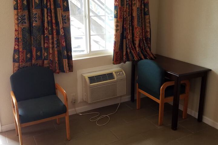 Room 14 of 21
