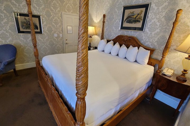Room 90 of 104