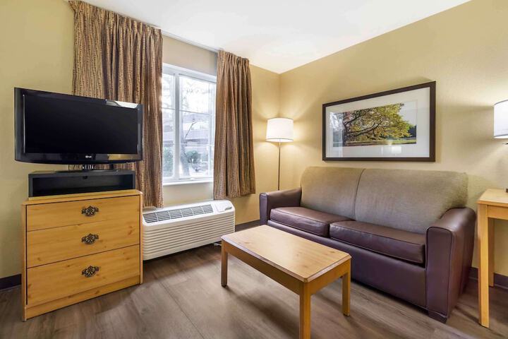 Room 18 of 29