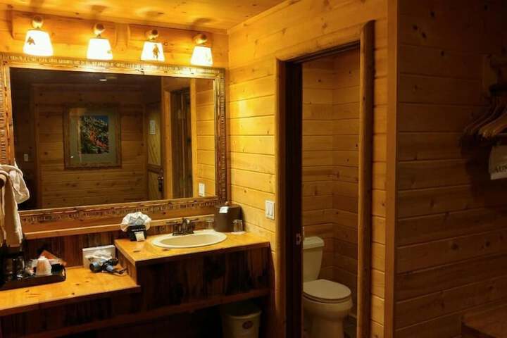 Room 15 of 60