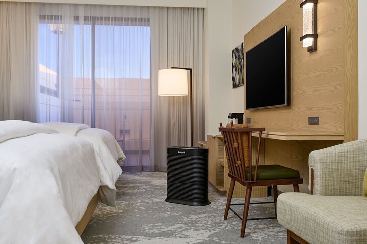Room 35 of 130