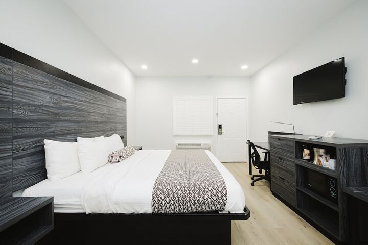 Sapphire Inn and Suites
