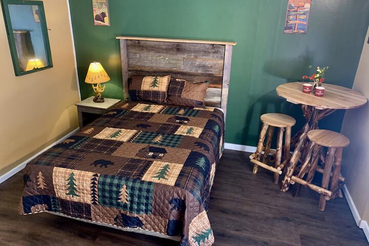 Room 35 of 60