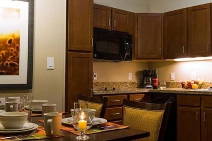 Teddys Residential Suites New Town