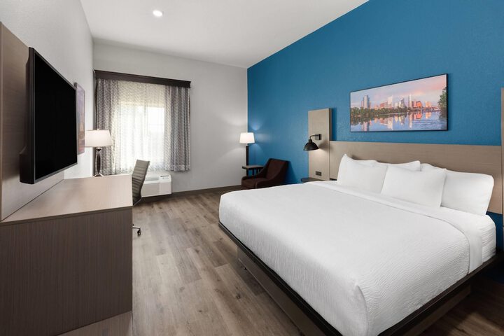 La Quinta Inn & Suites by Wyndham Kyle - Austin South