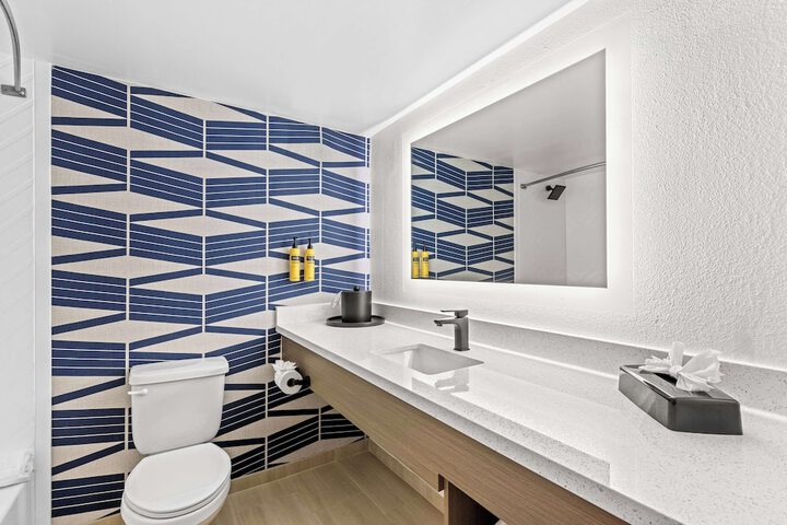 Room 15 of 25