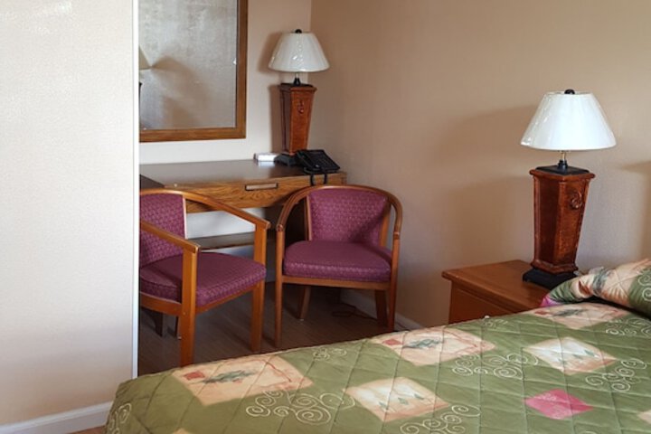 Room 11 of 15