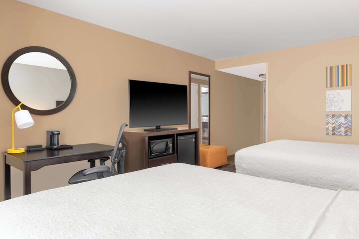 Room 19 of 46