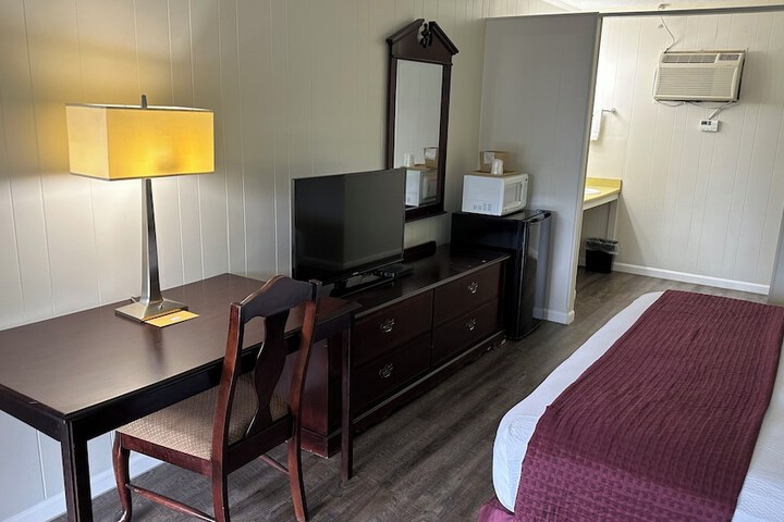 Room 15 of 27