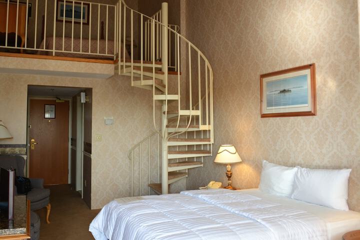 Room 34 of 65