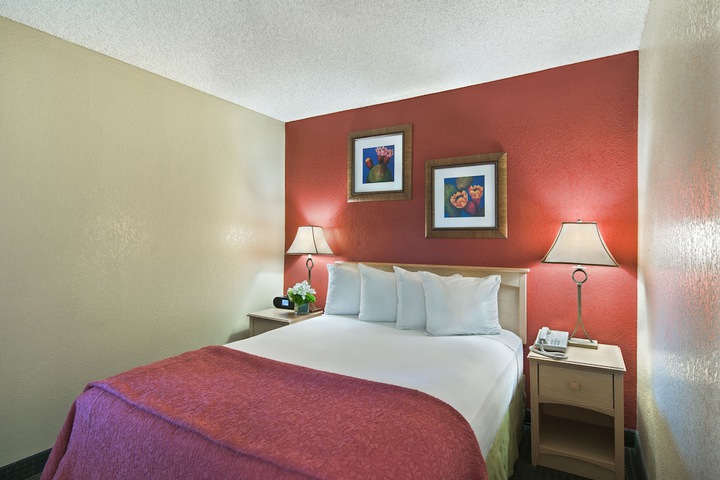 Oxnard Inn Lancaster