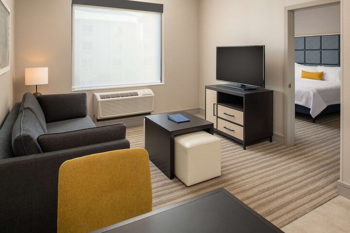 Room 19 of 28