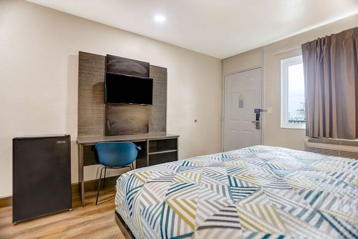 Room 12 of 29