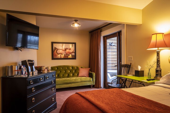 Room 109 of 335