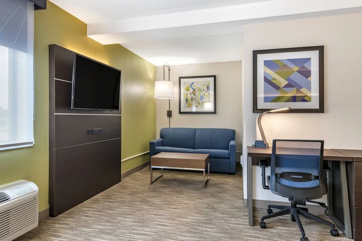 Room 14 of 24