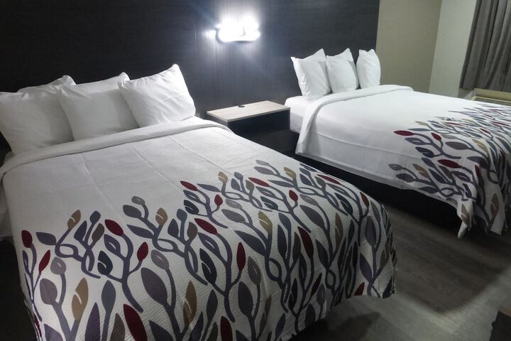 Room 11 of 21