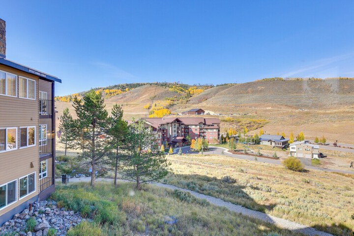 Ski-in / ski-out Granby Ranch Escape With Balcony!