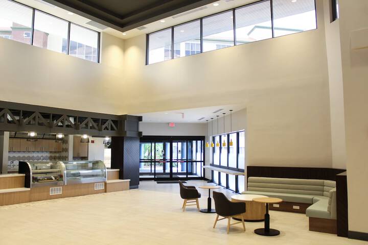 Breakfast/Coffee Service 81 of 92