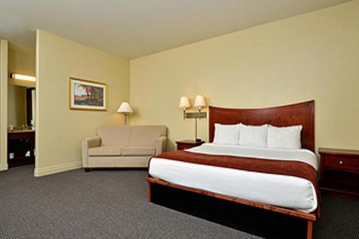 Room 18 of 39
