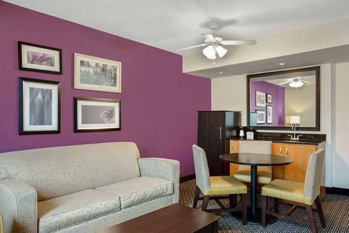 Room 12 of 31