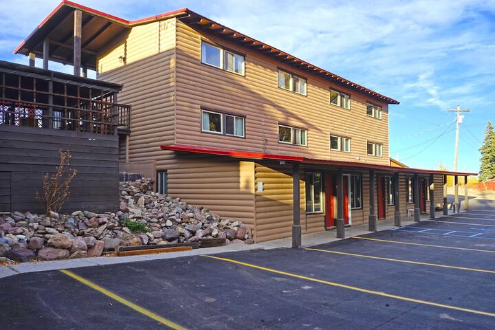 Hotel 2 of 35