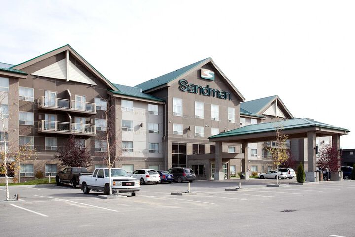 Hotel 2 of 73