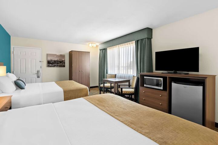 Room 7 of 27