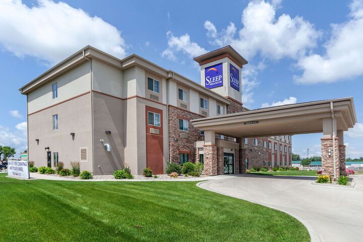Hotel 2 of 49
