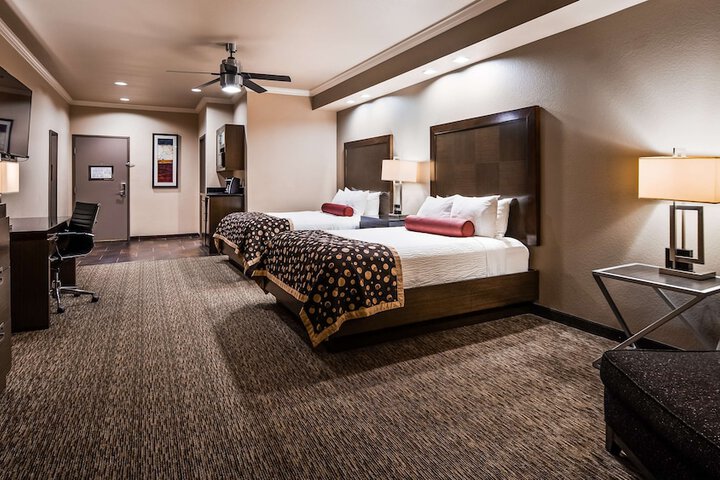 Room 10 of 42