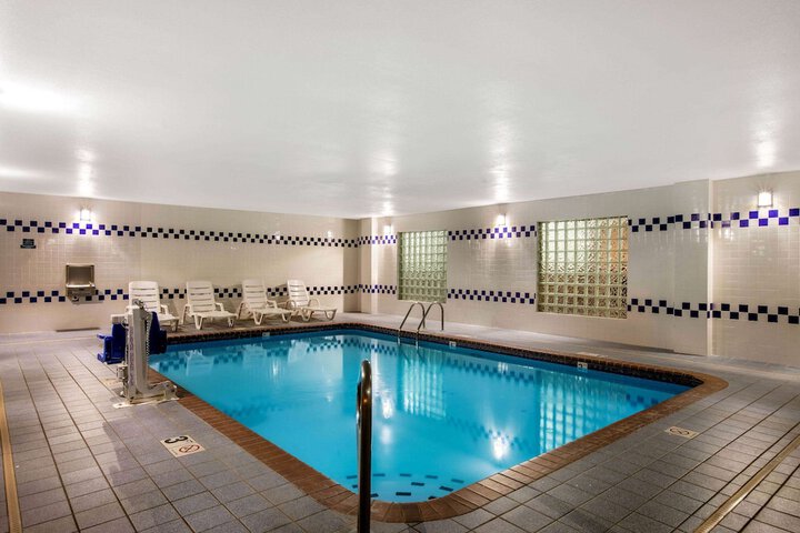 Pool 7 of 30