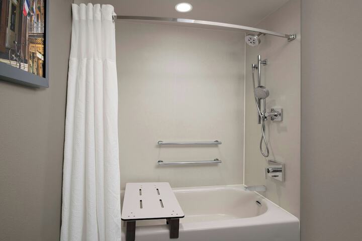 Courtyard by Marriott New Orleans Metairie