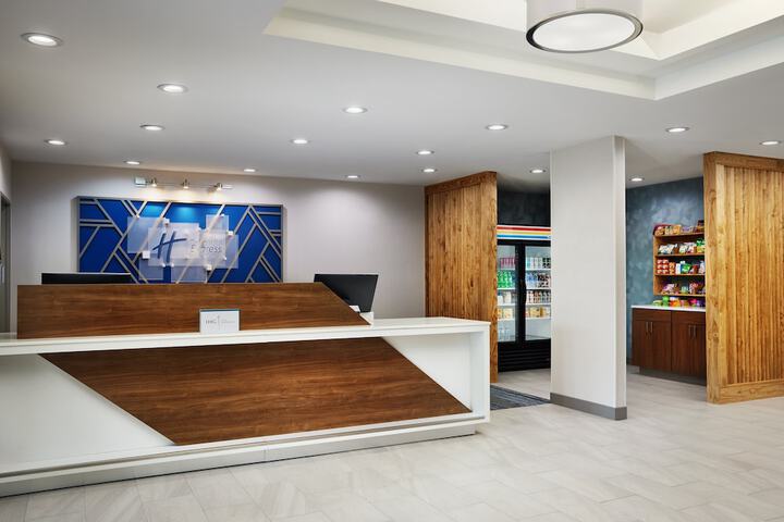 Holiday Inn Express & Suites Wheeling by IHG