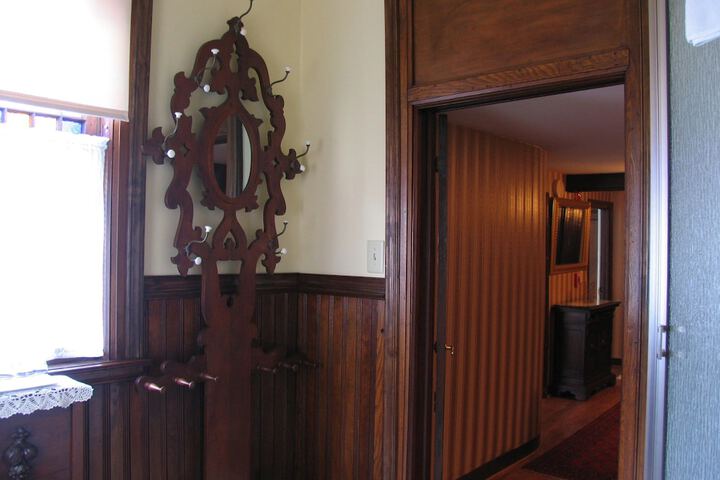 Room 32 of 42