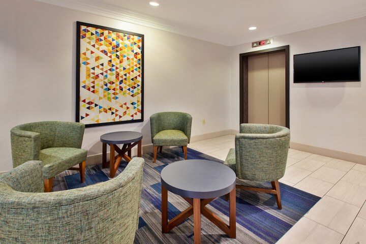 Hotel 4 of 49