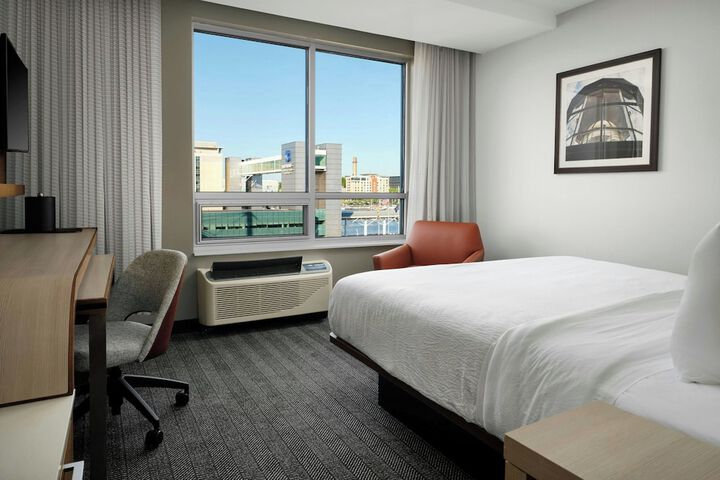 Courtyard by Marriott Erie Bayfront
