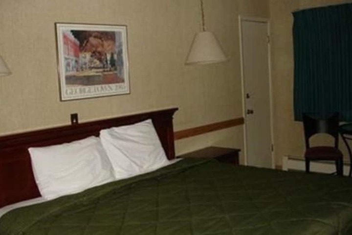 Room 38 of 43