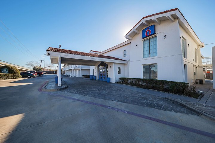 Motel 6 Grand Prairie TX - Interstate 30