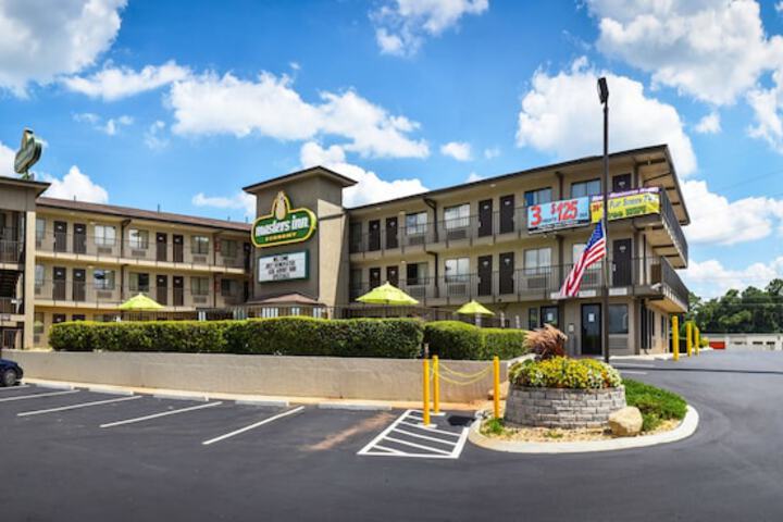 Masters Inn Tucker