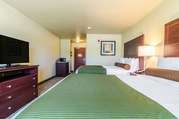 Room 32 of 41