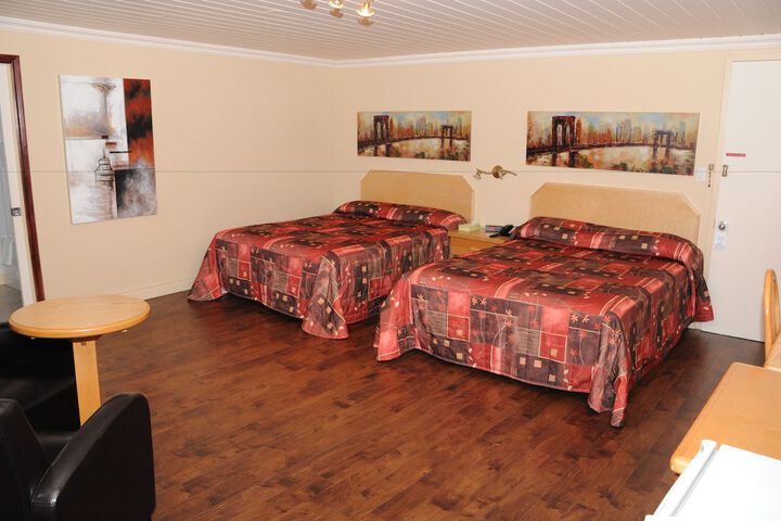 Room 11 of 33
