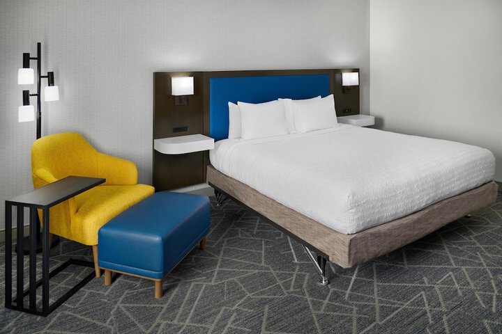 Hampton Inn & Suites Syracuse North Airport Area
