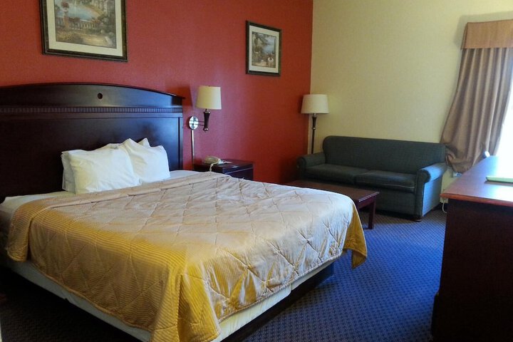 Room 12 of 19