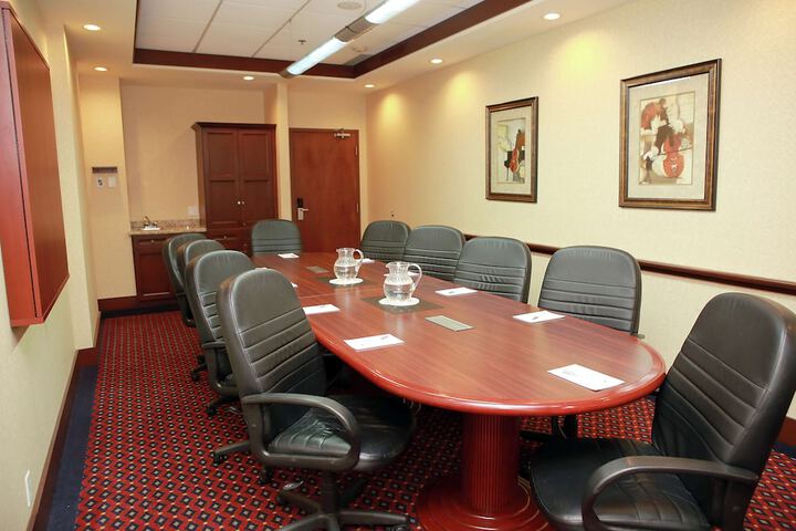 Hampton Inn & Suites by Hilton Laval