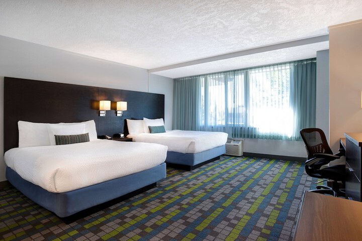 Days Inn by Wyndham Victoria Airport Sidney