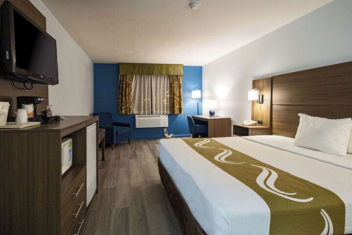 Room 8 of 27