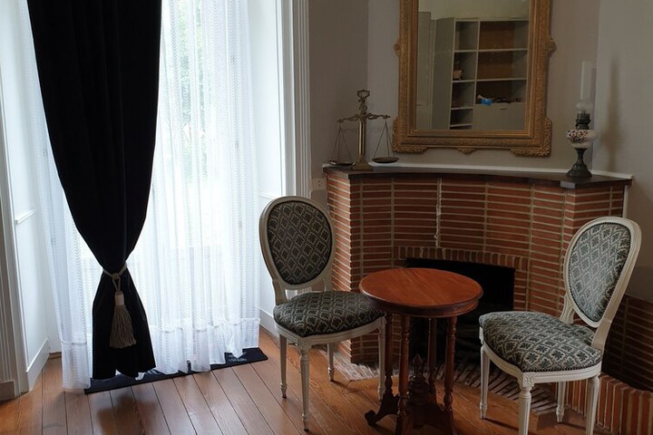 Room 15 of 60