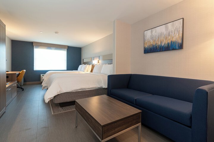 Room 40 of 76
