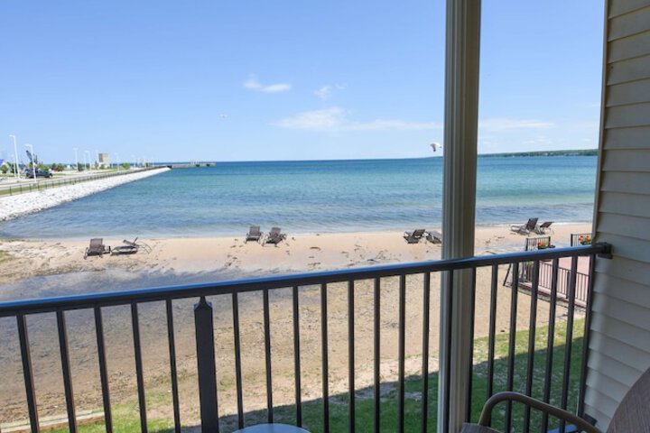 Best Western Plus Dockside Waterfront Inn